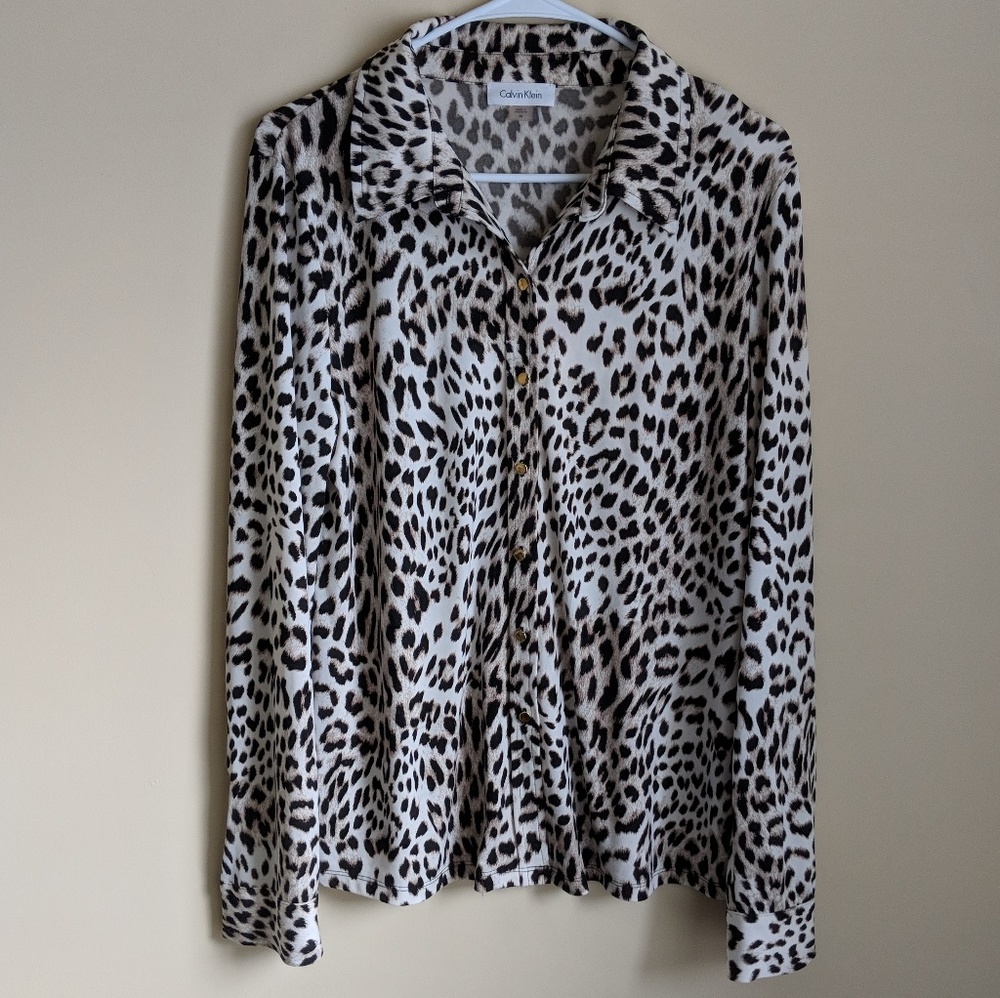Calvin Klein | Medium Leopard Cheetah Print Top